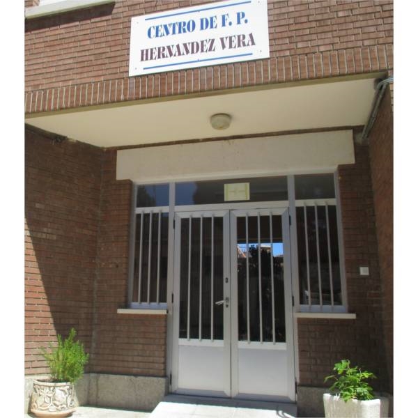 Fachada Centro Hernández Vera